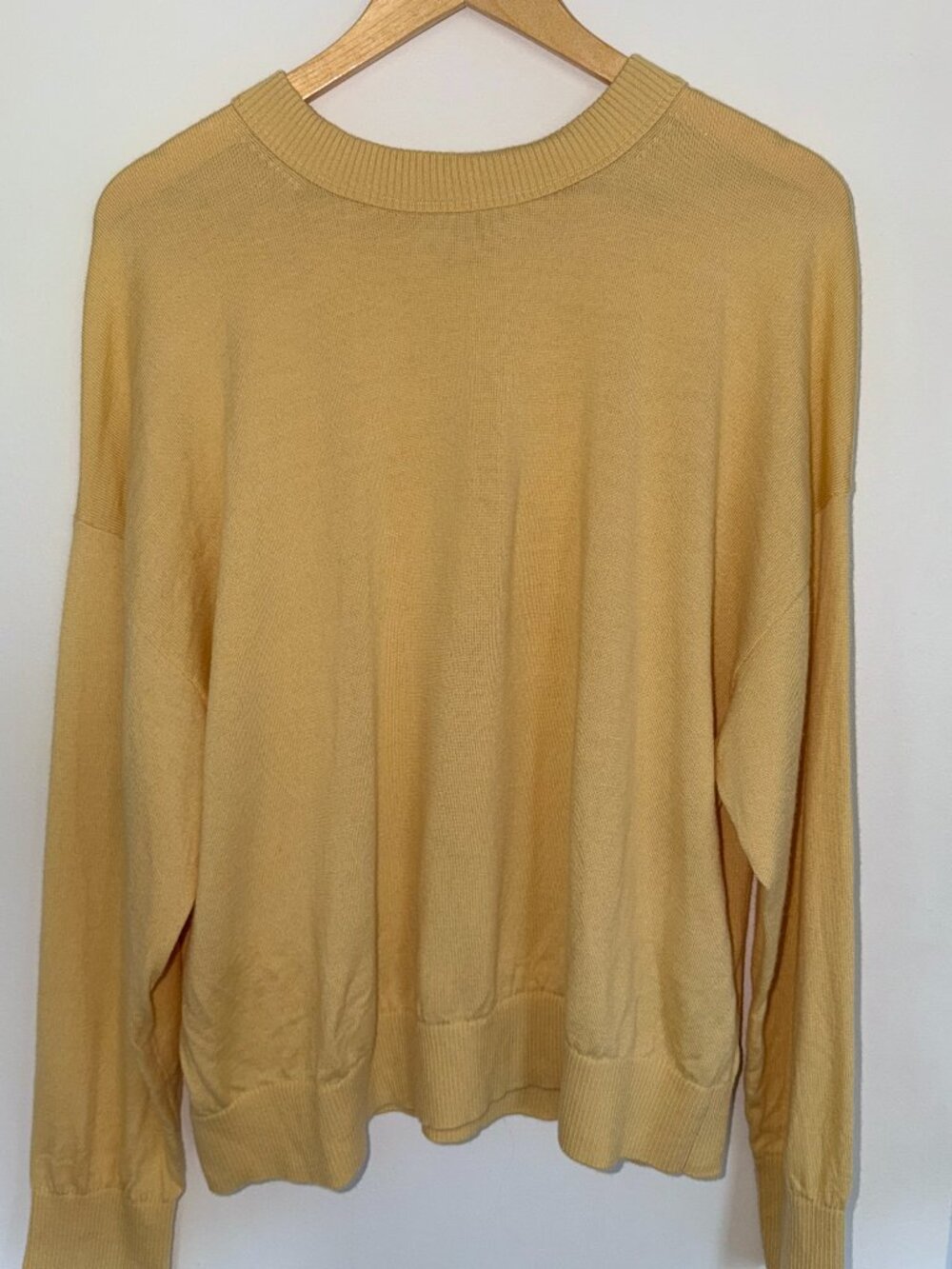 100% Merino Wool Banana Republic Butter Yellow Merino Wool Sweater